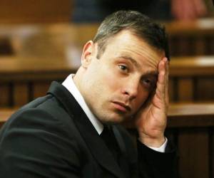 Oscar Pistorius es acusado de asesinar a su novia.