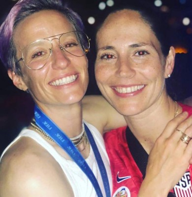 Así vive Rapinoe, controversial capitana de EEUU que desafió a Trump