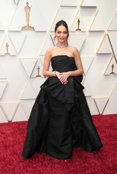 Deslumbrando con belleza y sencillez: los mejor vestidos de los Oscar 2022