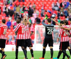 El delantero internacional Aritz Aduriz estableció la igualada con un remate de cabeza (24) y de nuevo puso por delante a los suyos mediante un remate picado (41).