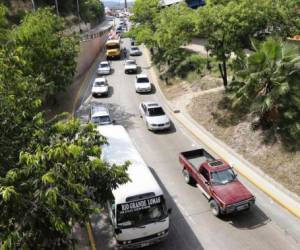 Filas a la altura de Camosa por la protesta de buses rapiditos.