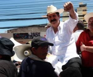 JA Manuel Zelaya,Resistencia zelayista protestan en marcha paralela en desfiles celebraciÃ³n de 190 aniversario de independencia patria 15 Sept 2011