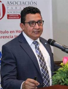 Carlos Hernández director ejecutivo de la Asociación para una Sociedad más Justa (ASJ) conversó con la Unidad Investigativa de EL HERALDO Plus