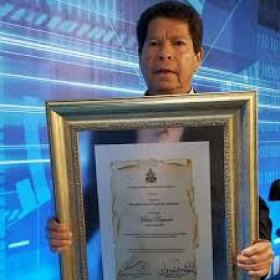 Galardonado y buen amigo, así era el periodista Melvin Paguada (FOTOS)