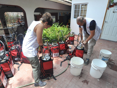 Ponen a prueba las bombas de rociado que serán parte del estudio de la ONG.