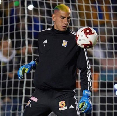 FOTOS: Portero de Tigres sorprende al teñirse el cabello en apoyo a la comunidad LGTBI