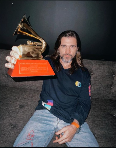 Los latinos que compiten por un Grammy este 2022