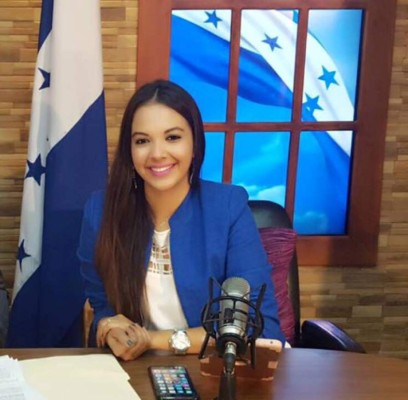 Honduras: Presentadores de televisión deslumbran en los desfiles