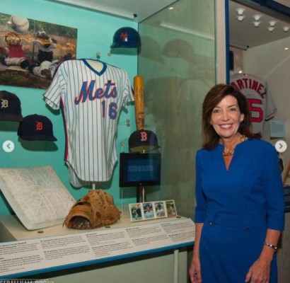 Así es Kathy Hochul, la primera mujer en convertirse en gobernadora de Nueva York