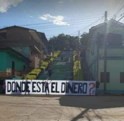 FOTOS: Se expande por toda Honduras la pregunta '¿Dónde está el dinero?'