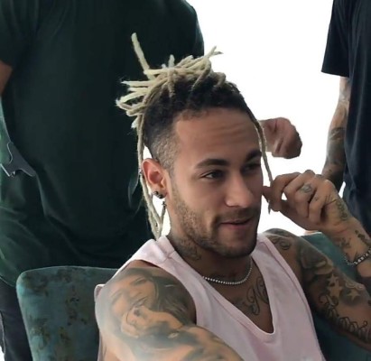 Los descabellados, sorprendentes y locos looks de Neymar