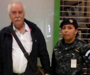 El empresario Carlos Montero Castillo fue detenido la noche del sábado en el aeropuerto internacional La Aurora, foto: El Periódico Guatemala.