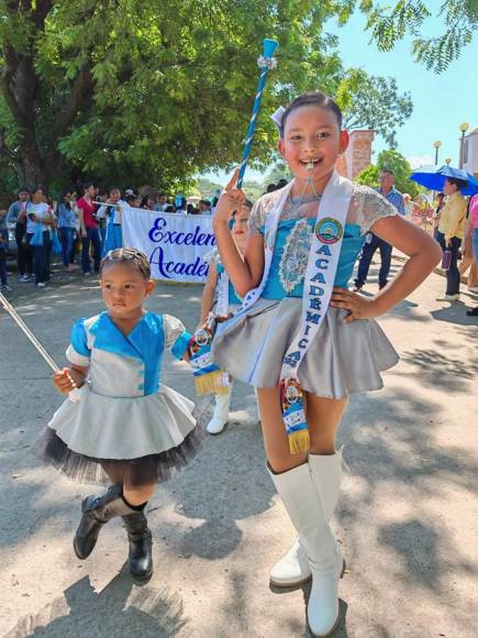 Niños de Marcovia, Choluteca, celebran Independencia Patria