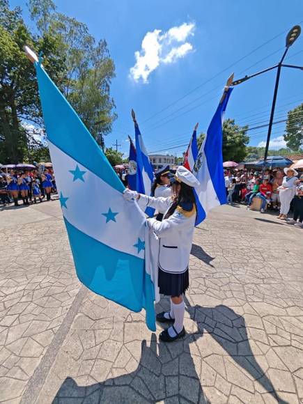 Niños de Marcovia, Choluteca, celebran Independencia Patria