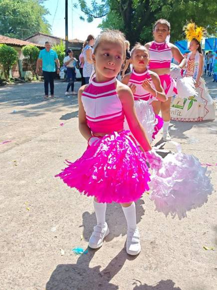 Niños de Marcovia, Choluteca, celebran Independencia Patria