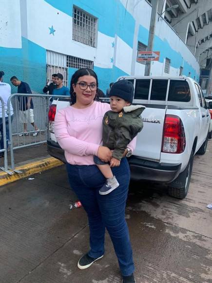 “Desde pequeña le inculcamos el amor a la H”: pequeños aficionados de la bicolor