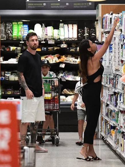 Messi es captado de compras en un supermercado de Miami