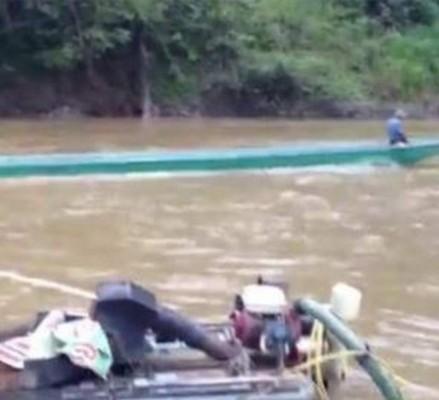 Por aire y río abajo, así fue la búsqueda de un militar y tres agentes de la ATIC que naufragaron en Colón (FOTOS)