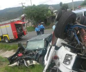 Afortunadamente los accidentados fueron rescatados con vida (Foto: Estalin Irias/ El Heraldo).