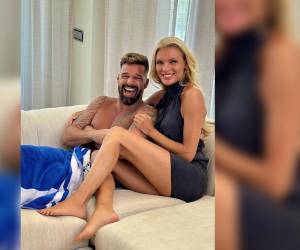 Una semana después de haber anunciado su separación de Jwan Yosef, quien fue su pareja durante seis años, Ricky Martin apareció muy sonriente junto a una mujer, con quien se dejó ver muy cómodo y unido. Pero, ¿quién es ella? Aquí te contamos todo.