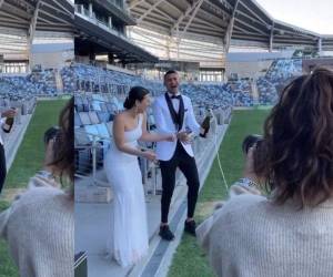 El Misilito Arriaga sorprendió a todos al contraer matrimonio con su prometida de 23 años, Daniella Zavala. La ceremonia se llevó a cabo en el estadio del Minnesota United de la MLS. Aquí los detalles la boda.