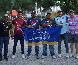 La hinchada motagüense comenzó a hacerse presente en el coloso sampedrano para alentar al Ciclón en un juego en el que esperan hacer historia.