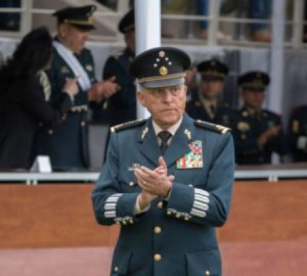 ¿Quién es Salvador Cienfuegos, el militar mexicano condecorado en Honduras y arrestado en EEUU?