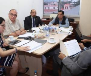 La situación de los dueños y directores de medios de comunicación se discutió ampliamente durante los dos encuentros que sostuvo esta comitiva en el Congreso.