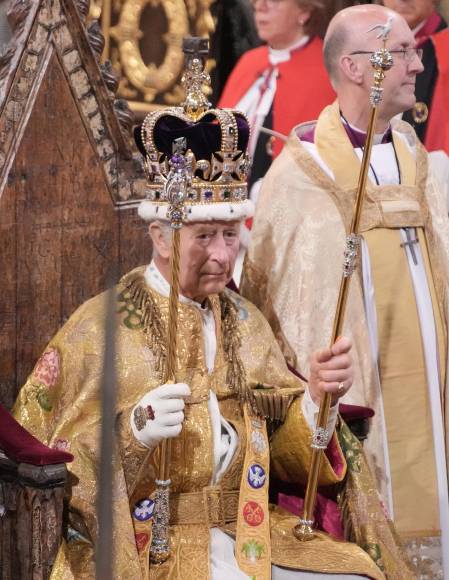 Así fueron coronados el rey Carlos III y la reina Camila