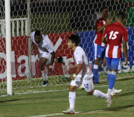 FOTOS: Euforia y lágrimas, la reacción de Benguché al anotar con Honduras en su debut