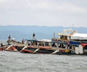 El ferri transportaba a bordo 189 personas al momento del naufragio.