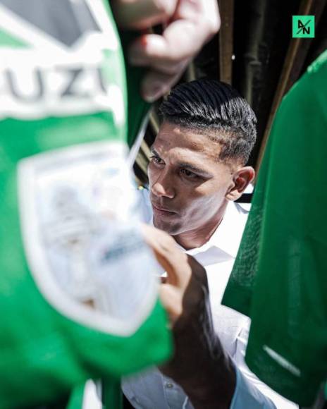 Reinaldo Rueda es homenajeado junto a otras leyendas del Atlético Nacional de Colombia