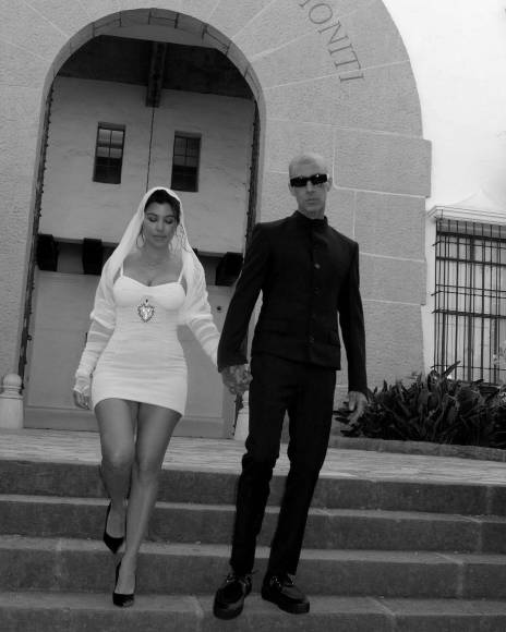 Las fotos de la romántica boda de Kourtney Kardashian y Travis Barker