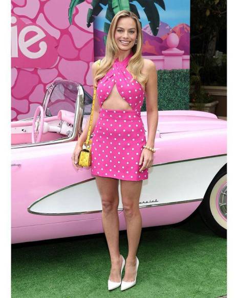 Los looks inspirados en Barbie que ha usado Margot Robbie