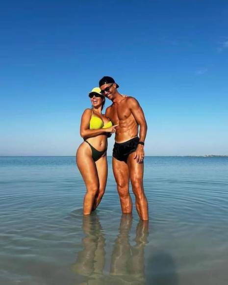 Cristiano Ronaldo disfruta de sus lujosas vacaciones con Georgina Rodríguez y su familia