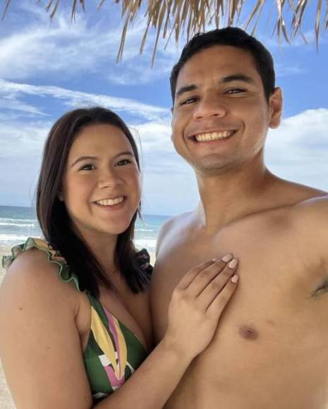 Carlos Pineda revela que jugador le quiso enamorar a su esposa