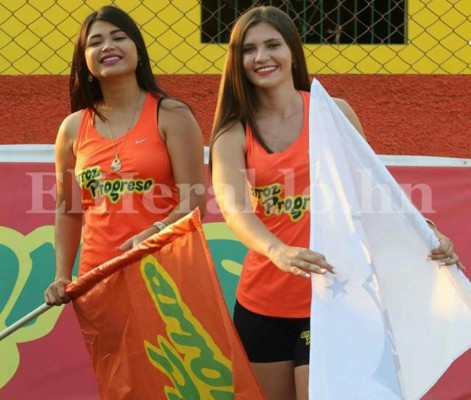 Hermosas mujeres adornan el estadio Humberto Micheletti en la final del fútbol hondureño