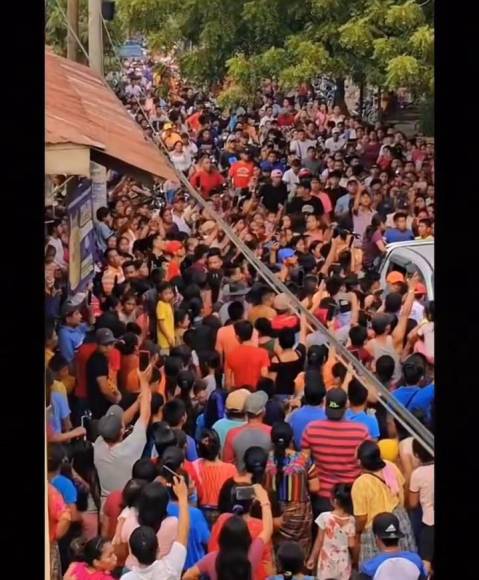 Así fue el multitudinario funeral de Farruko Pop en Guatemala