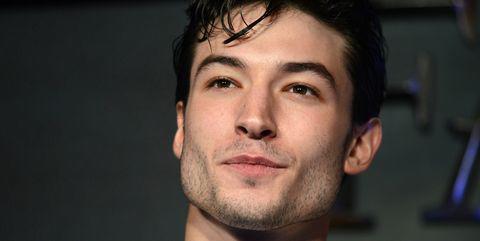 Las curiosidades de Ezra Miller, el actor que da vida a Flash