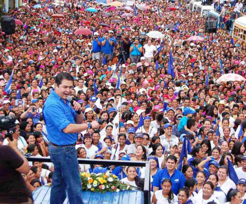 La vida de Juan Orlando Hernández en imágenes