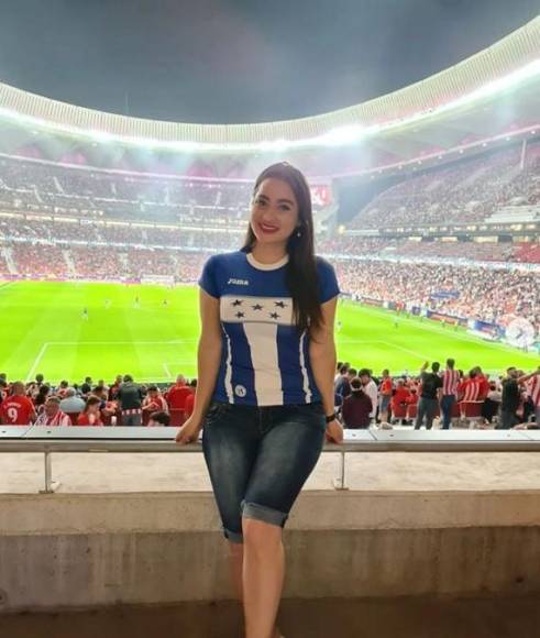 “Haciendo lo que siempre soñé”: Mariela Rodríguez, la modelo sobreviviente al infierno en el mayoreo del estadio