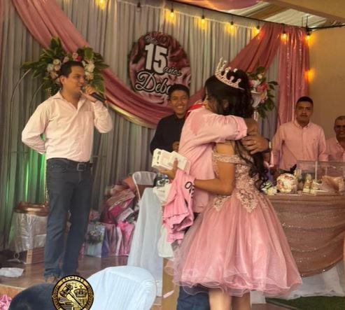 Lágrimas y el cariño de su gente: último adiós a Débora Rebeca, quinceañera electrocutada en Guatemala