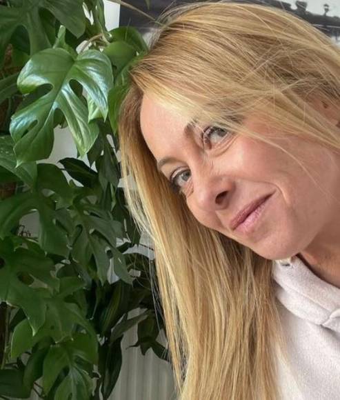 Giorgia Meloni, controvertida política que se convierte en la primera mujer en gobernar Italia