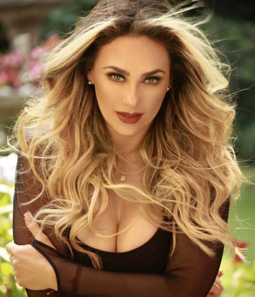 Aracely Arámbula luce despampanante a sus 48 años