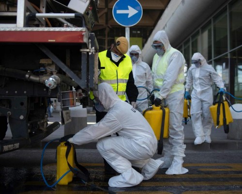 Alarma y calles vacías, las imágenes de la cuarentena en España