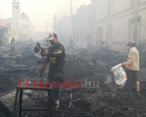 FOTOS: Escombros, tristeza e incertidumbre en los mercados de Comayagüela