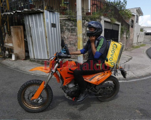 Ronal Montoya: de capitán de los Lobos de la UPN a repartidor de comida (FOTOS)