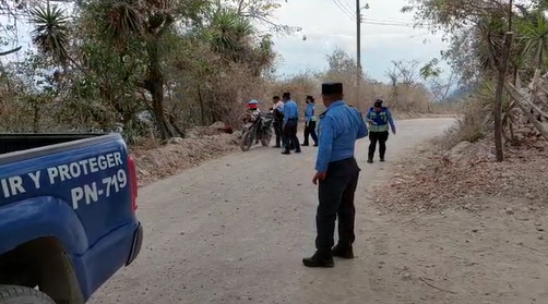 Fuerte operativo y tensión en entierro de las víctimas de la masacre en Comayagua