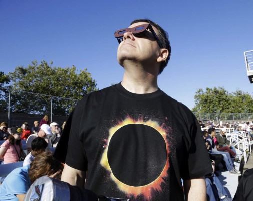 Así se disfruta del eclipse solar a nivel mundial