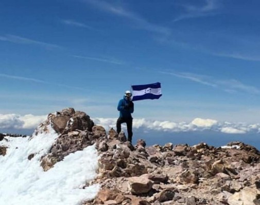 Catracho busca conquistar las tres montañas más altas de América del Sur